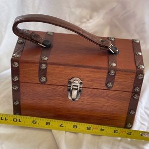 Vintage Roger Van S wooden purse